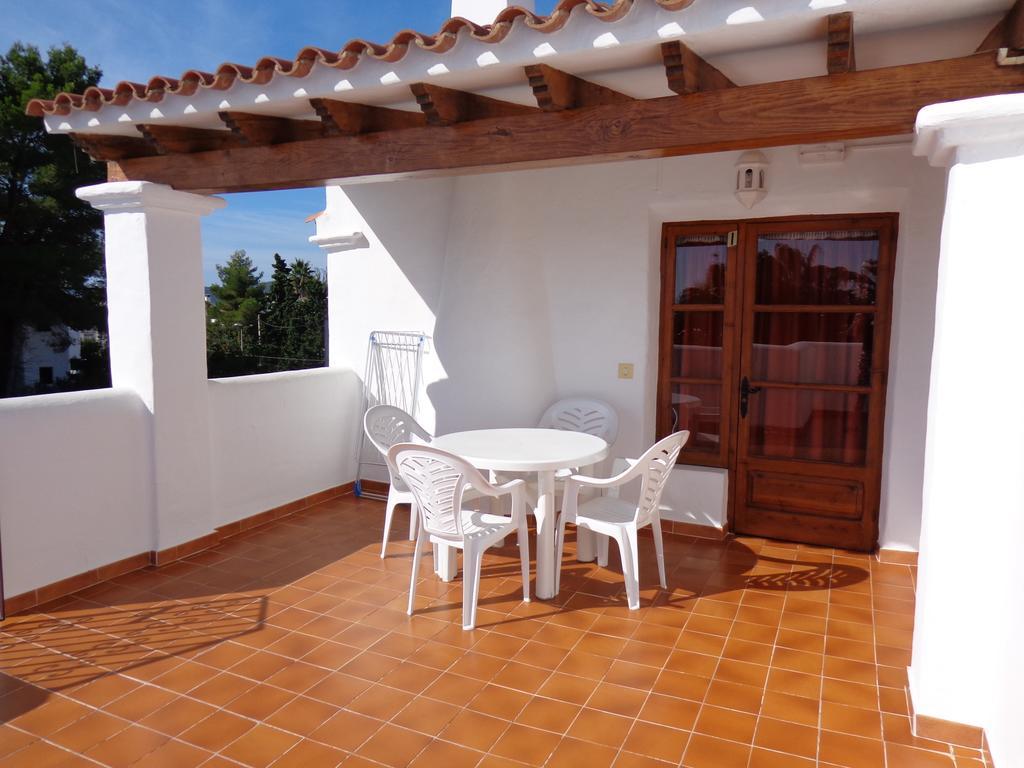 Apartamentos Los Pinares Benet Santa Eulària des Riu Εξωτερικό φωτογραφία