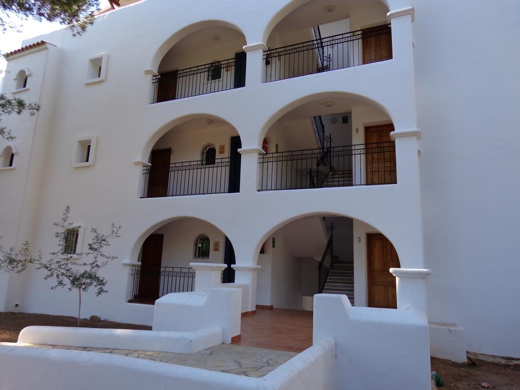 Apartamentos Los Pinares Benet Santa Eulària des Riu Εξωτερικό φωτογραφία
