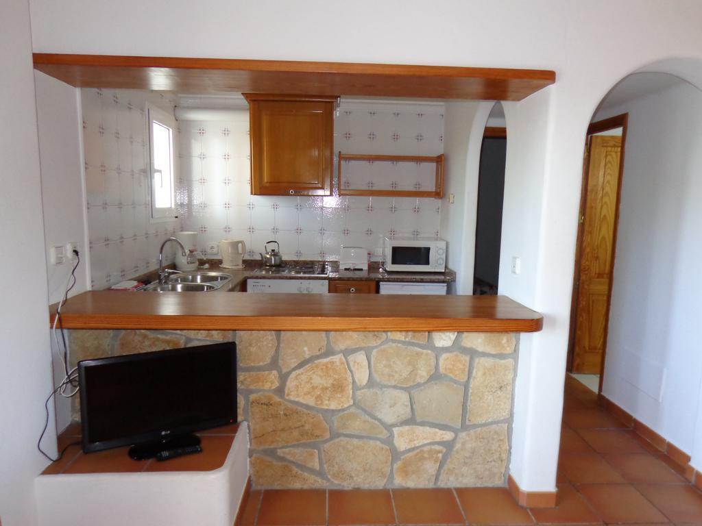 Apartamentos Los Pinares Benet Santa Eulària des Riu Δωμάτιο φωτογραφία