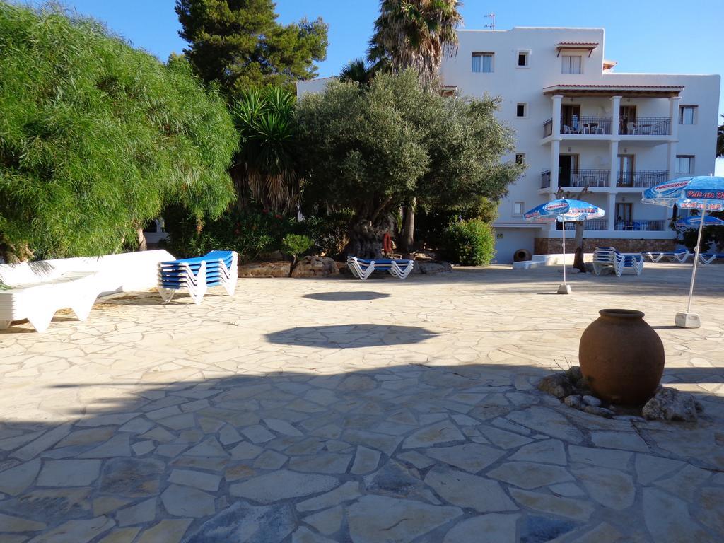 Apartamentos Los Pinares Benet Santa Eulària des Riu Εξωτερικό φωτογραφία