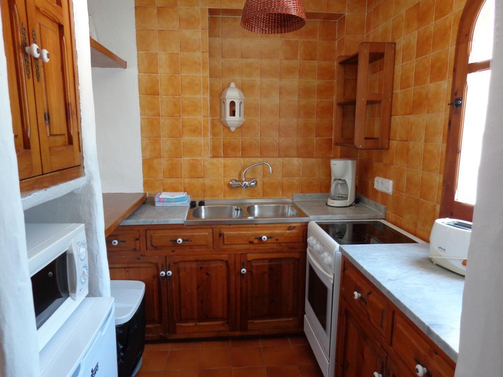 Apartamentos Los Pinares Benet Santa Eulària des Riu Δωμάτιο φωτογραφία