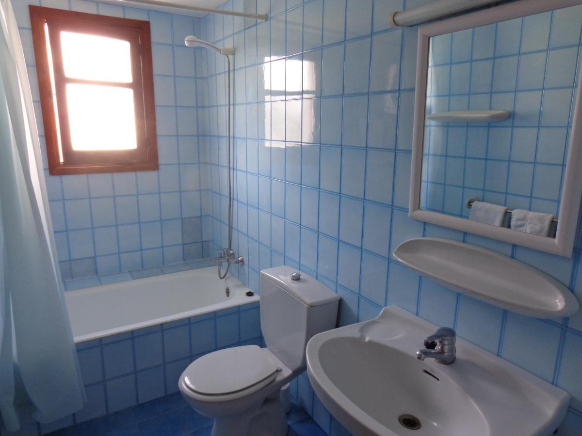 Apartamentos Los Pinares Benet Santa Eulària des Riu Εξωτερικό φωτογραφία